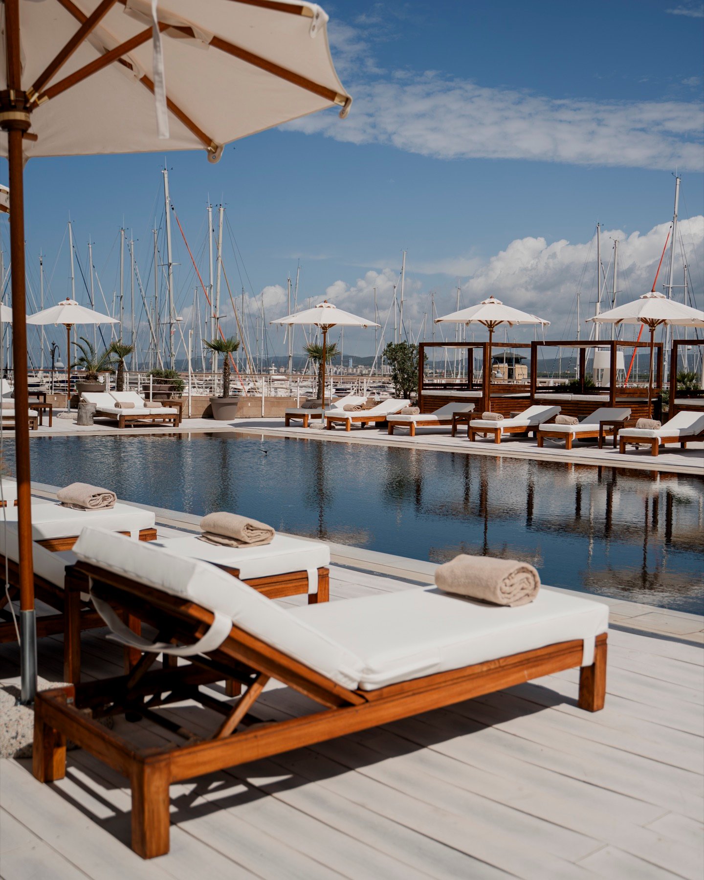 Pool Club INULA