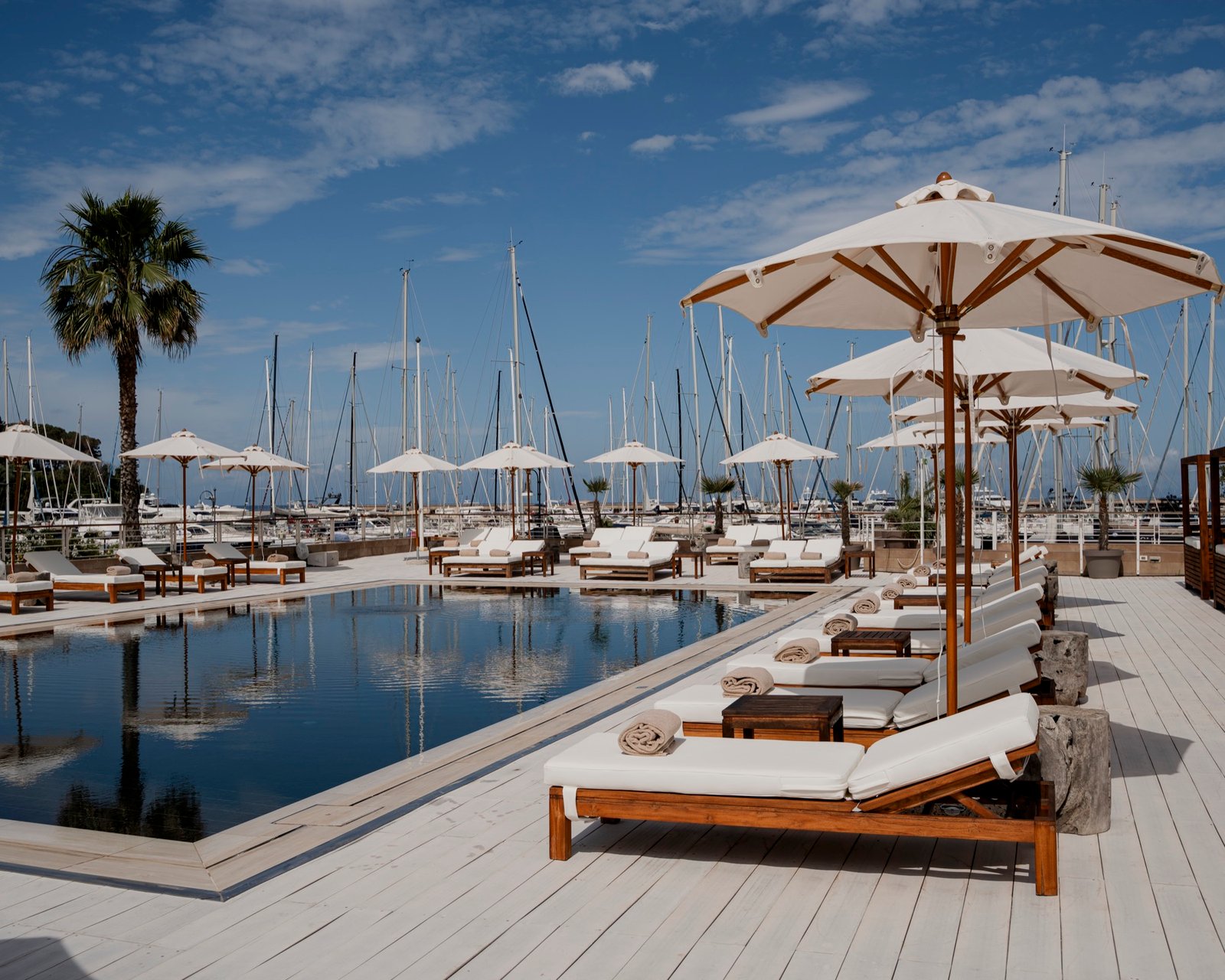 Pool Club INULA
